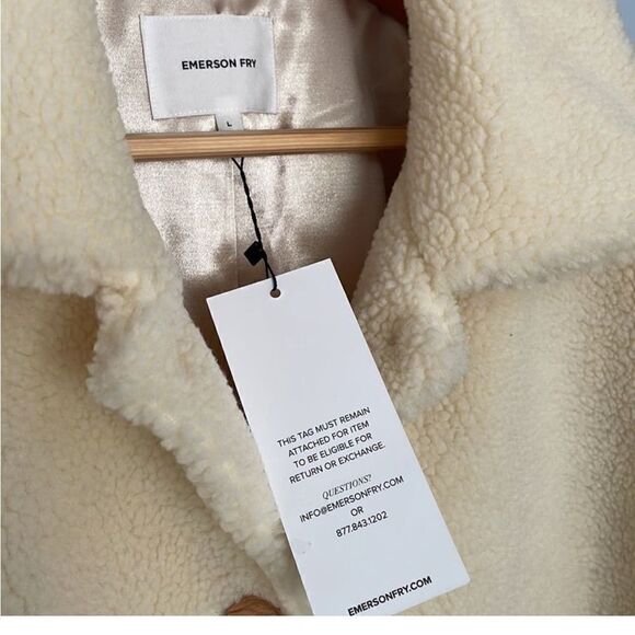 🆕NWT EMERSON FRY Shorty Teddy Coat - Picture 10 of 14